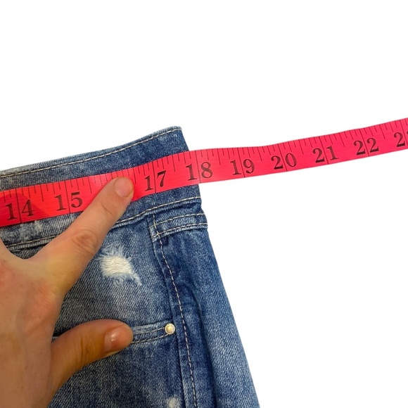 Zara Jean Short - Picture 2 of 5